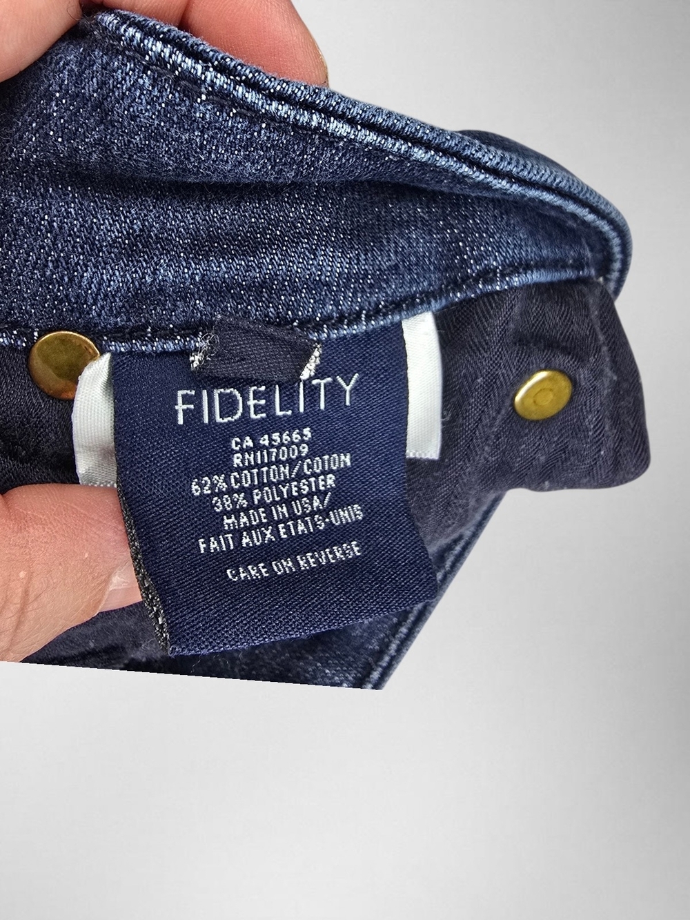 FIDELITY Low Rise Straight Leg - 28 - Picture 10 of 11